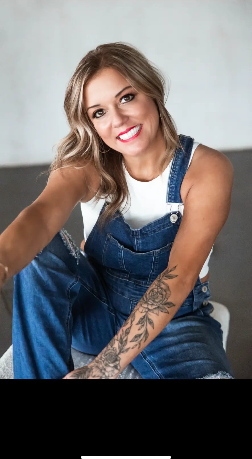 Amber, stylist at Blur. Salon + Extension Bar in Oklahoma City